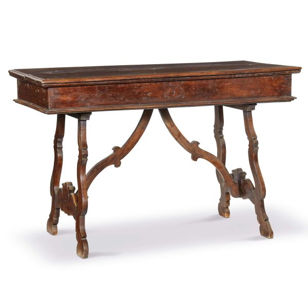 



A TUSCAN SAN FILIPPO WRITING TABLE, LATE 17TH CENTURY
