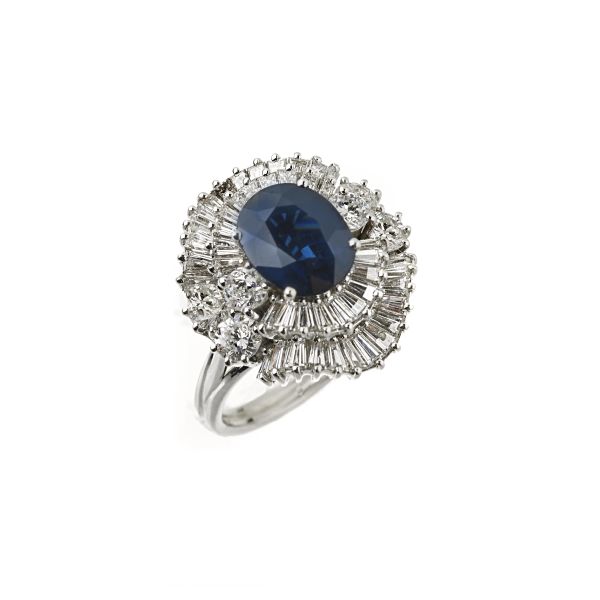



ANELLO CON ZAFFIRO E DIAMANTI