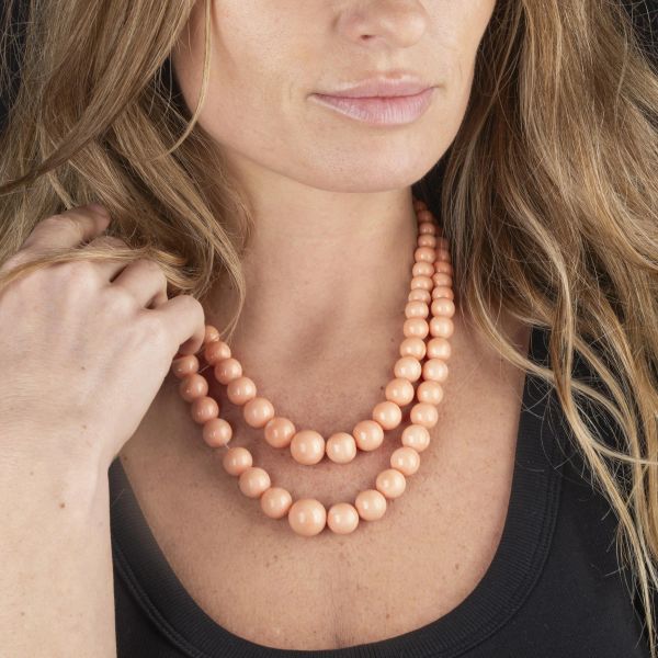 BULGARI COLLANA IN CORALLO ROSA