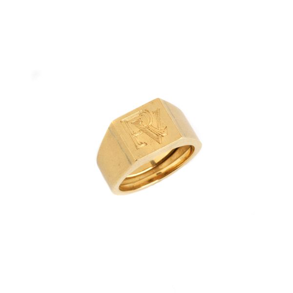 CHEVALIER RING IN 18KT YELLOW GOLD