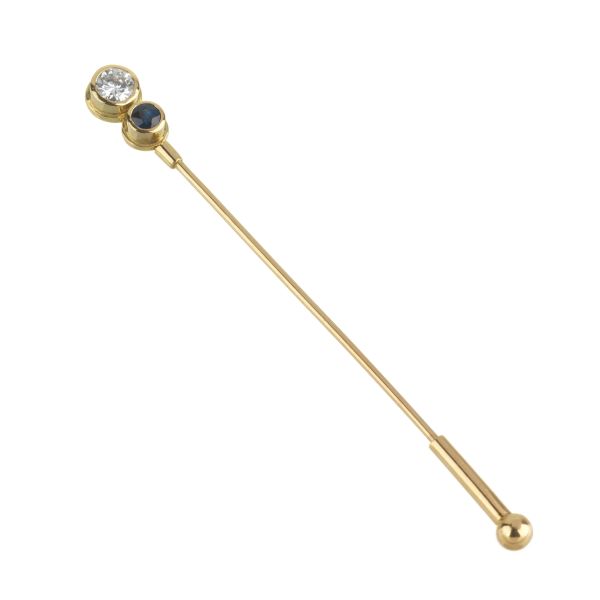 SAPPHIRE AND DIAMOND PIN IN 18KT YELLOW GOLD