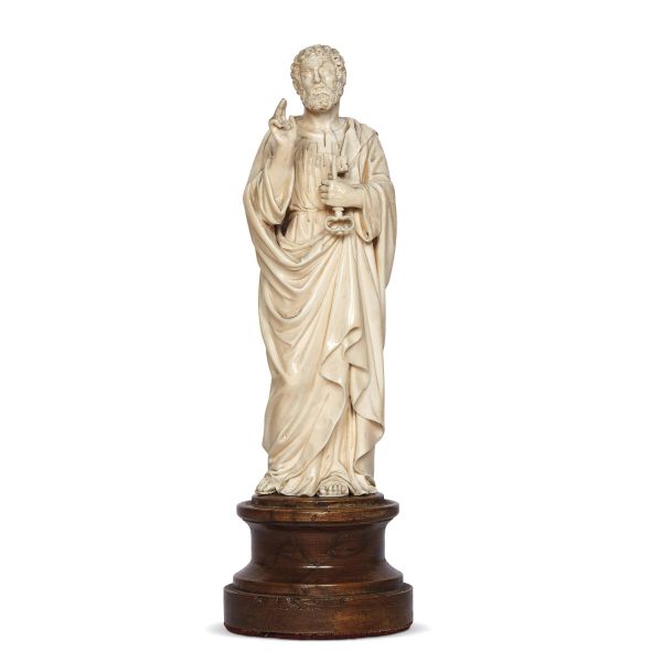 A NORTHERN ITALY SCULPTURE OF SAINT PETER, 17TH CENTURY