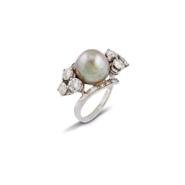 



ANELLO CON PERLA NATURALE E DIAMANTI
