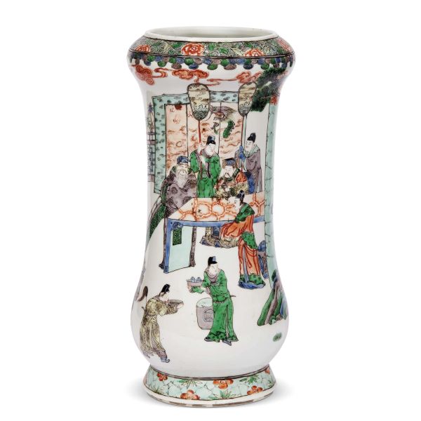 A GREEN FAMILY VASE, CHINA, QING DYNASTY, 19TH CENTURY