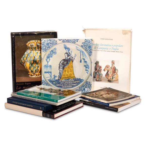 



MAIOLICA. SOUTHERN ITALY. Lot of ten books