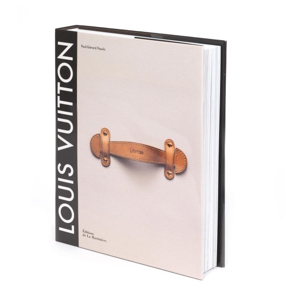 LUOIS VUITTON ENGLISH BOOK