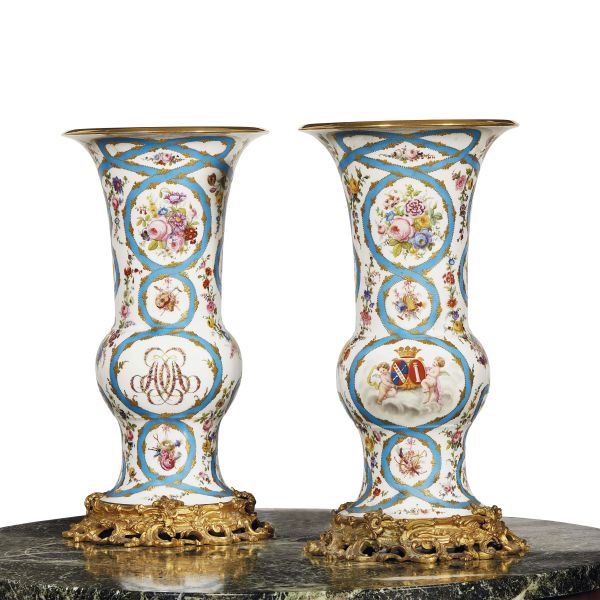 A PAIR OF VASES, FRANCE, 19TH CENTURY