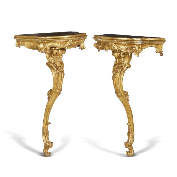 



A PAIR OF VENETIAN GUERIDONS, HALF 18TH CENTURY