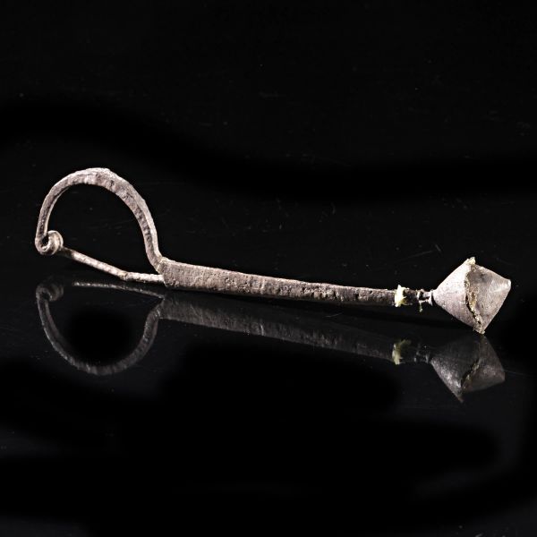 



SPILLONE CON CAMPANELLO