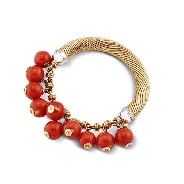 CORAL BANGLE BRACELET IN 18KT TWO TONE GOLD