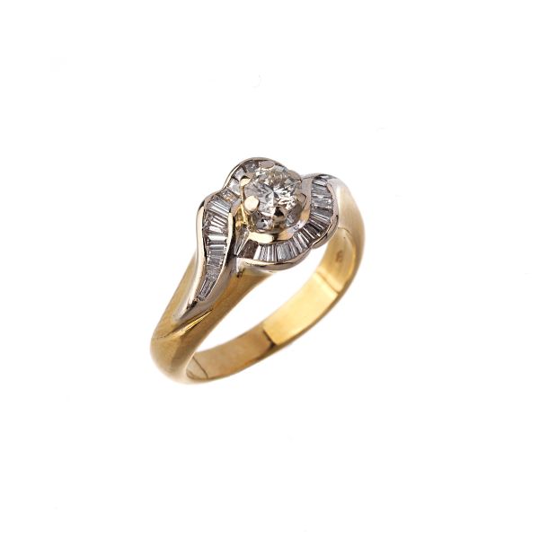 



DIAMOND RING IN 18KT TWO TONE GOLD