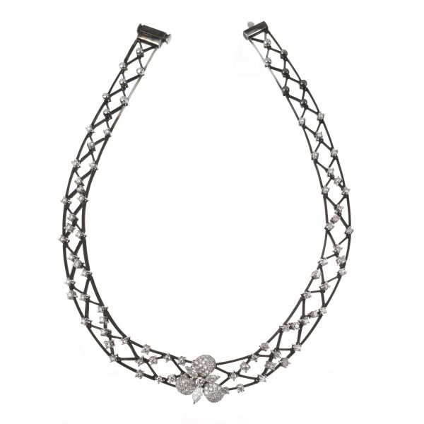 DIAMOND NECKLACE IN 18KT BURNISHED WHITE GOLD