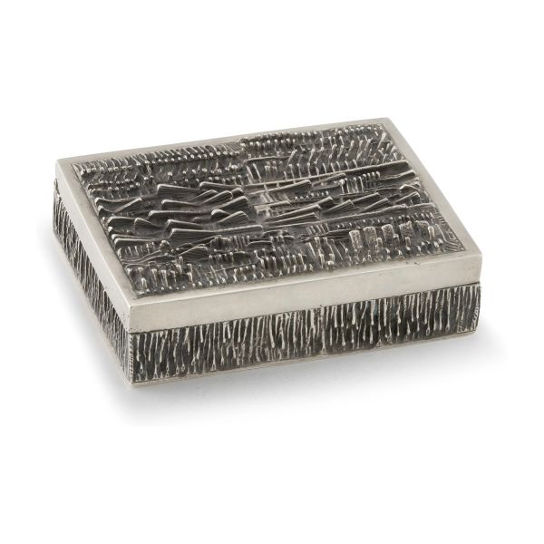A SILVER TABLE BOX, 20TH CENTURY