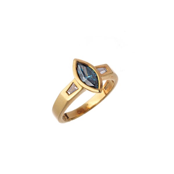 



DIAMOND RING IN 18KT YELLOW GOLD