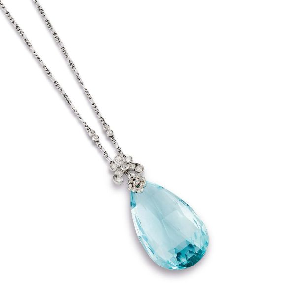 



COLLANA CON ACQUAMARINA E DIAMANTI 