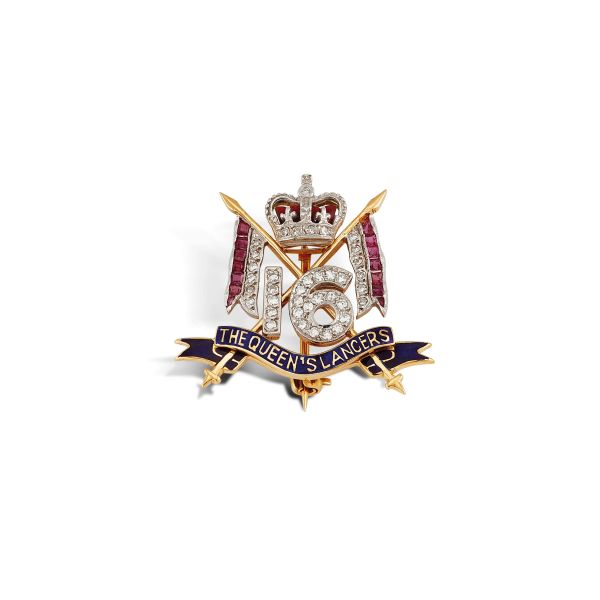 



REGIMENTAL BROOCH IN 9KT TWO TONE GOLD