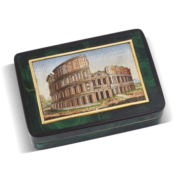 MALACHITE AND GOLD SNUFF BOX WITH MICROMOSAIC COVER