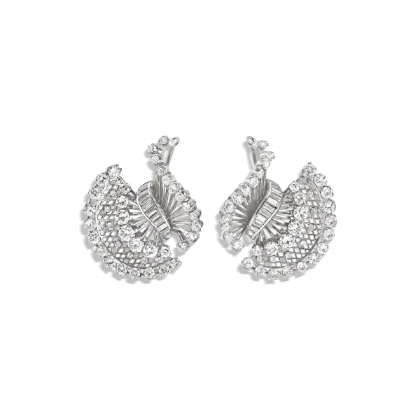 



DIAMOND RIBBON CLIP EARRINGS IN 18KT WHITE GOLD