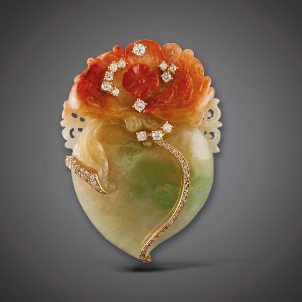 GRANDE PENDENTE CON GIADA E DIAMANTI