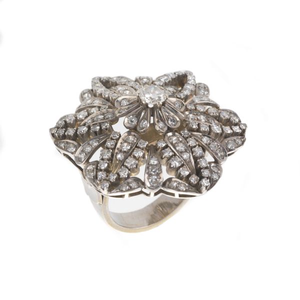 BIG FLOWER-SHAPED RING IN 18KT WHITE GOLD