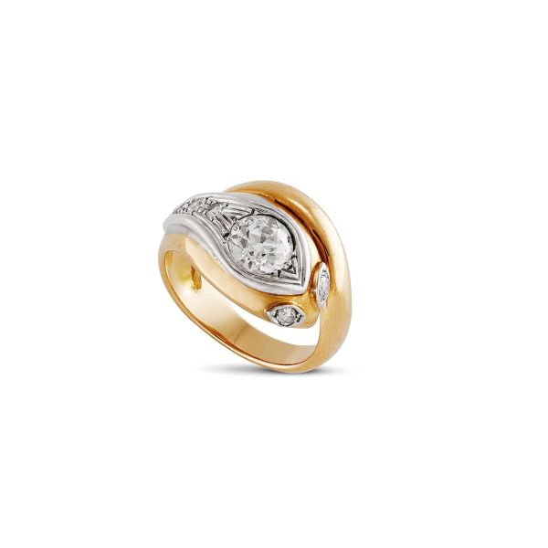 



DIAMOND SNAKE RING IN 18KT TWO TONE GOLD