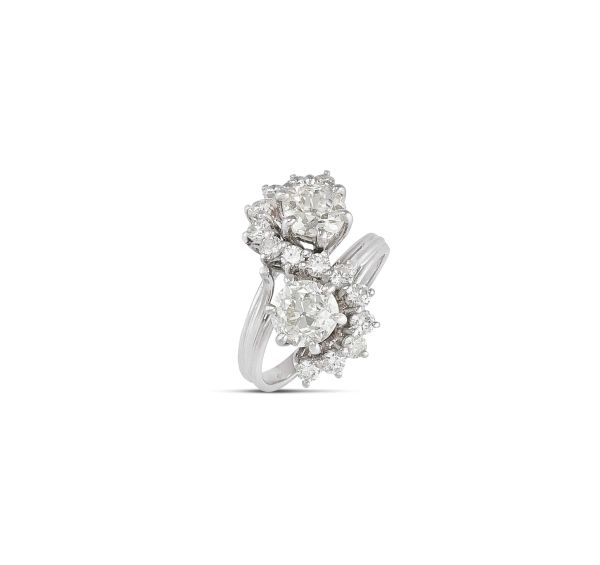 CONTRARIE DIAMOND RING IN 18KT WHITE GOLD