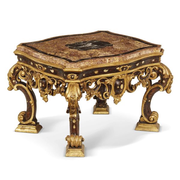 A VENETIAN CENTRE TABLE, EARLY 18TH CENTURY