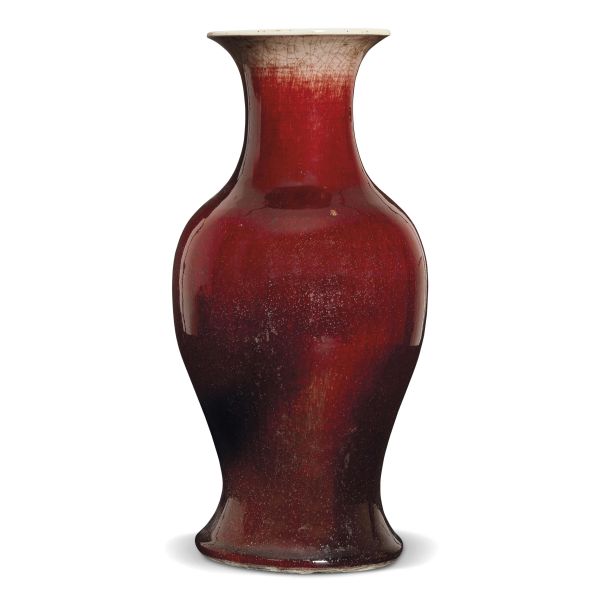 



A VASE, CHINA, QING DYNASTY, 19TH-20TH CENTURY