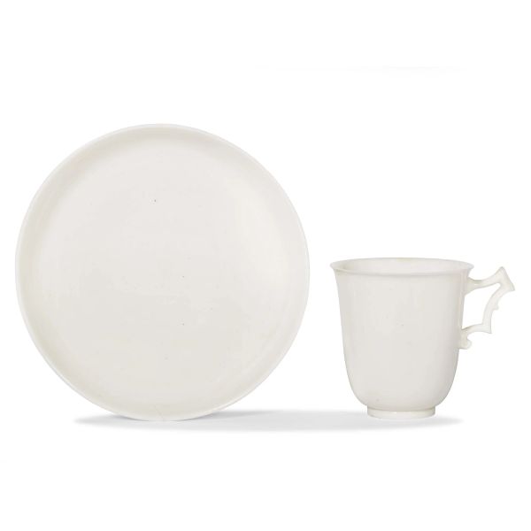 TAZZINA CON PIATTINO, NAPOLI, MANIFATTURA DI CAPODIMONTE, 1744-1745