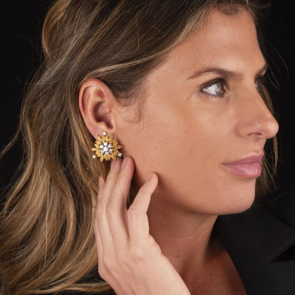 BULGARI ORECCHINI CON DIAMANTI