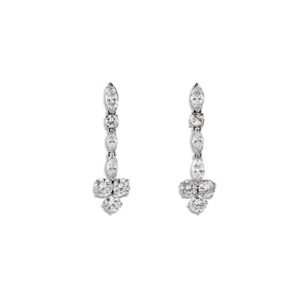 



DIAMOND DROP EARRINGS IN 18KT WHITE GOLD