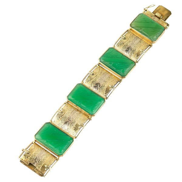 



CHALCEDONY WIDE BAND BRACELET IN GOLD