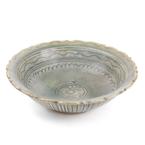 A BOWL, INDONESIA, QING DYNASTY, 16-17TH CENTURIES