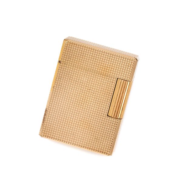 



DUPONT GOLD PLATED LIGHTER