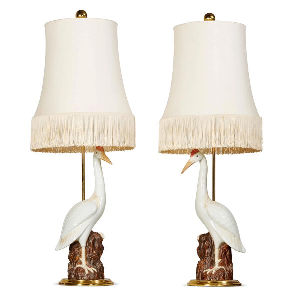 



A PAIR OF CHINESE TABLE LAMPS, 20TH CENTURY