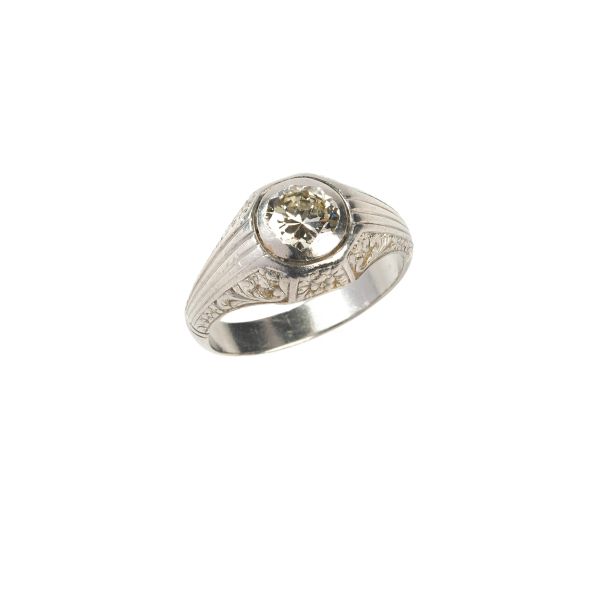 



ANELLO CON DIAMANTE