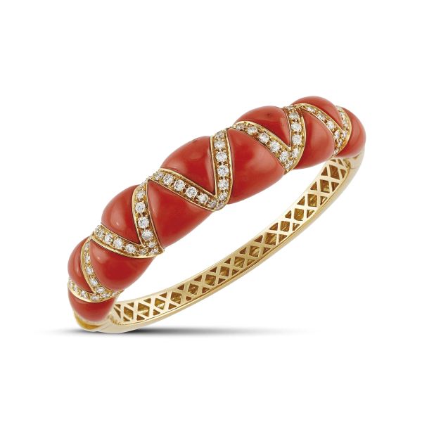 Chantecler - CHANTECLER CORAL AND DIAMOND BANGLE IN 18KT YELLOW GOLD