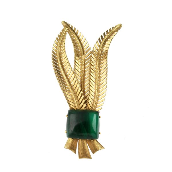LEAF-SHAPED BROOCH IN 18KT YELLOW GOLD  SPILLA A FORMA DI FOGLIE