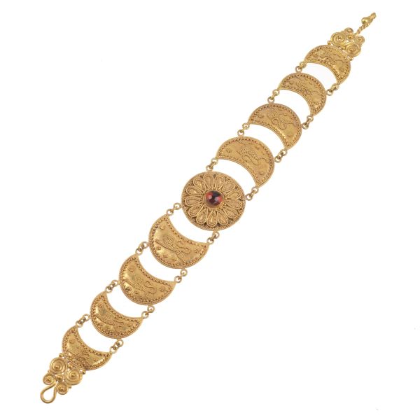 ARCHAEOLOGICAL STYLE BRACELET IN 18KT YELLOW GOLD