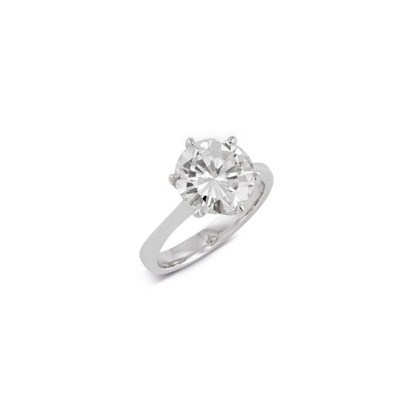 



SOLITAIRE DIAMOND RING