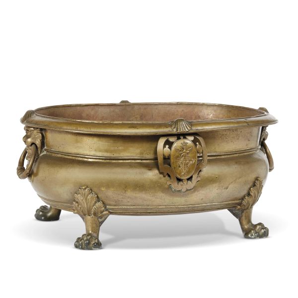 A TUSCAN LARGE BASIN WITH COAT OF ARMS, SECOND HALF 16TH CENTURY
