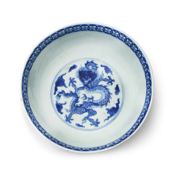 A LARGE BLUE AND WHITE BOWL, CHINA, QING DYNASTY, KANGXI PERIOD, DECORATED WITH THE SCENE &ldquo;...