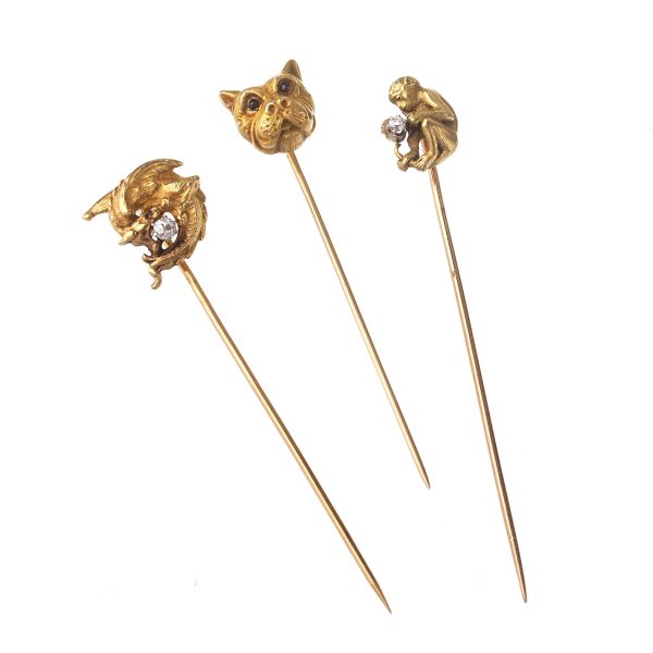 



THREE ANIMALIER PINS IN GOLD