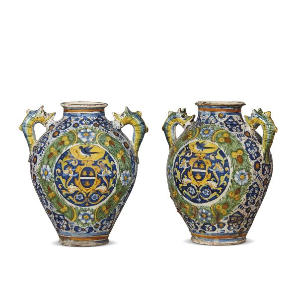 A PAIR OF SPOUTED PHARMACY JARS, MONTELUPO, LAST QUARTER 16TH CENTURY