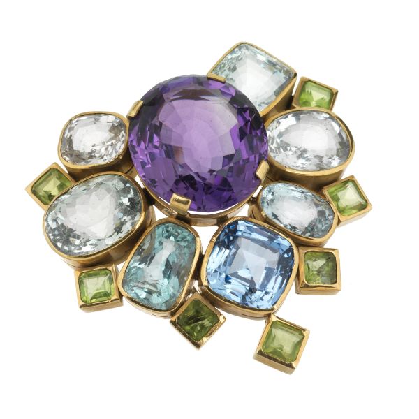 BIG FLORAL SEMIPRECIOUS STONE BROOCH IN 18KT YELLOW GOLD