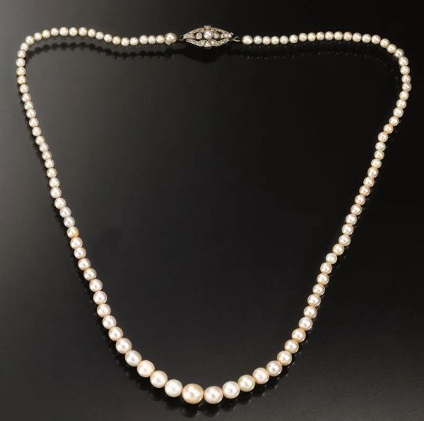  Collana in perle naturali e oro bianco con certificato gemmologico CISGEM 
