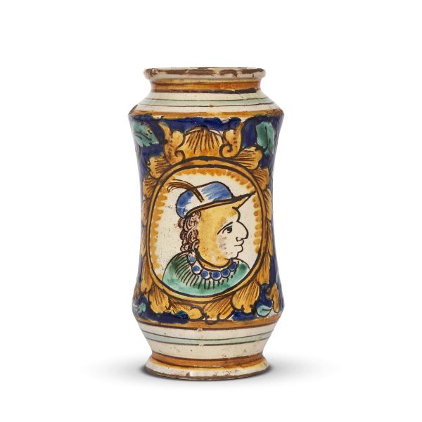 A PHARMACY JAR (ALBARELLO), CALTAGIRONE, FIRST HALF 18TH CENTURY