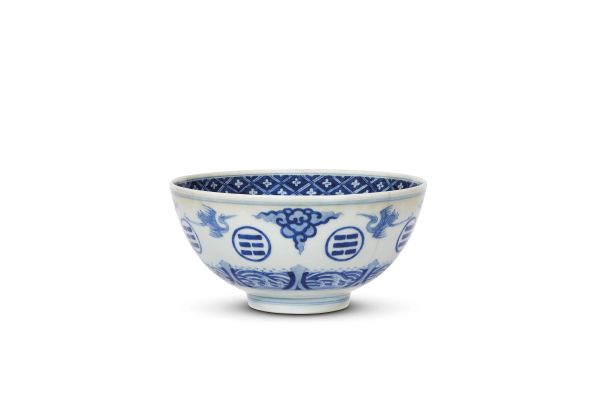A BOWL, CHINA, QING DYNASTY, MARK AND JIAQING PERIOD (1796-1820)