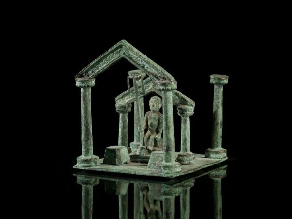  Modellino di tempio in bronzo 