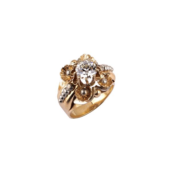 



DIAMOND FLORAL RING IN 18KT TWO TONE GOLD